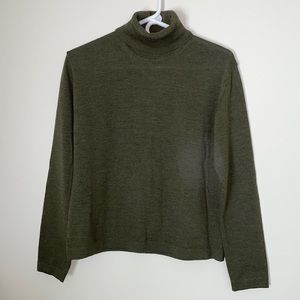 Womens Lord & Taylor 100% Merino Wool Turtleneck Sweater Olive Green Size L